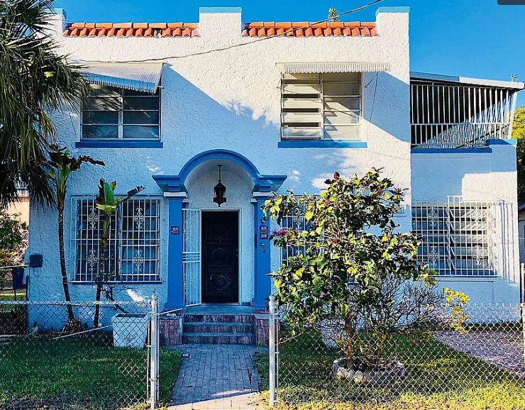 HAPPY WEDNESDAY! Don't miss these deals!