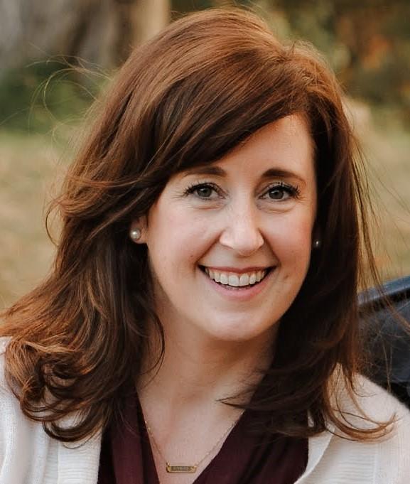 headshot of victoria