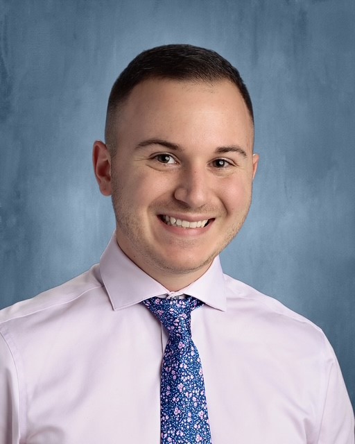 photo of man wearing a tie