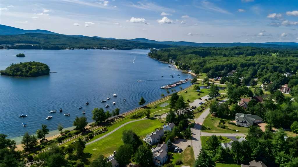 https://cisnerosrealtygroup.com/neighborhoods/south-down-shores-laconia