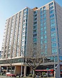 Sunrise Tower in Seattle, exterior