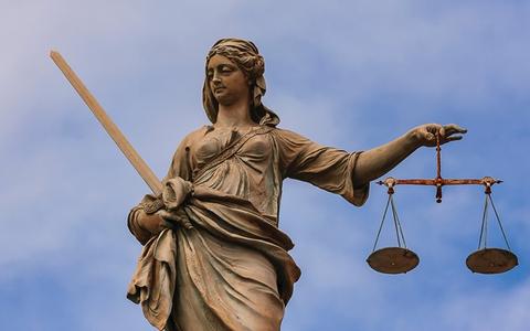 image of Lady Justice with scales