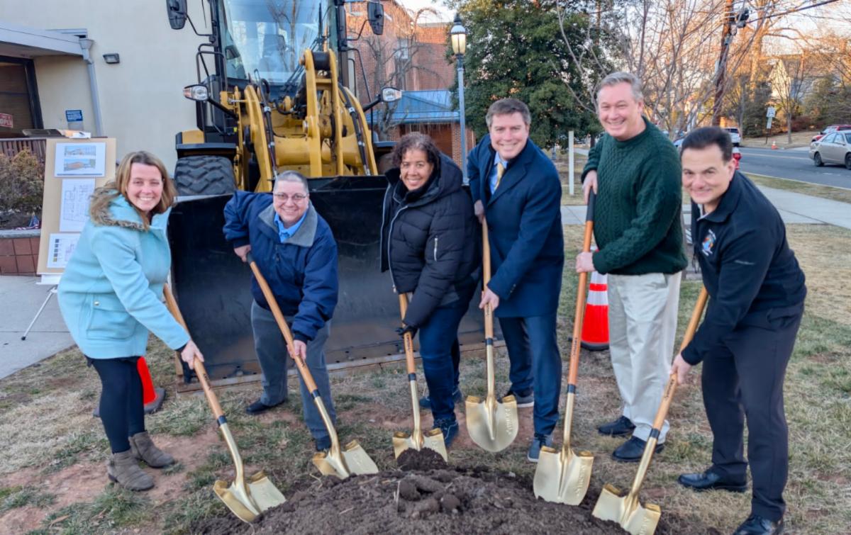 Library groundbreaking ceremony