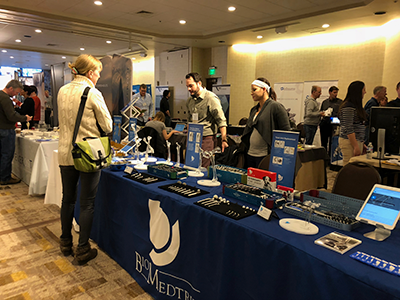 VOS 2018 conference participants visit exhibitors