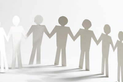 Paper chain in shape of people