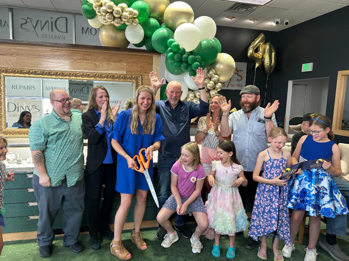 Diny's Ribbon Cutting
