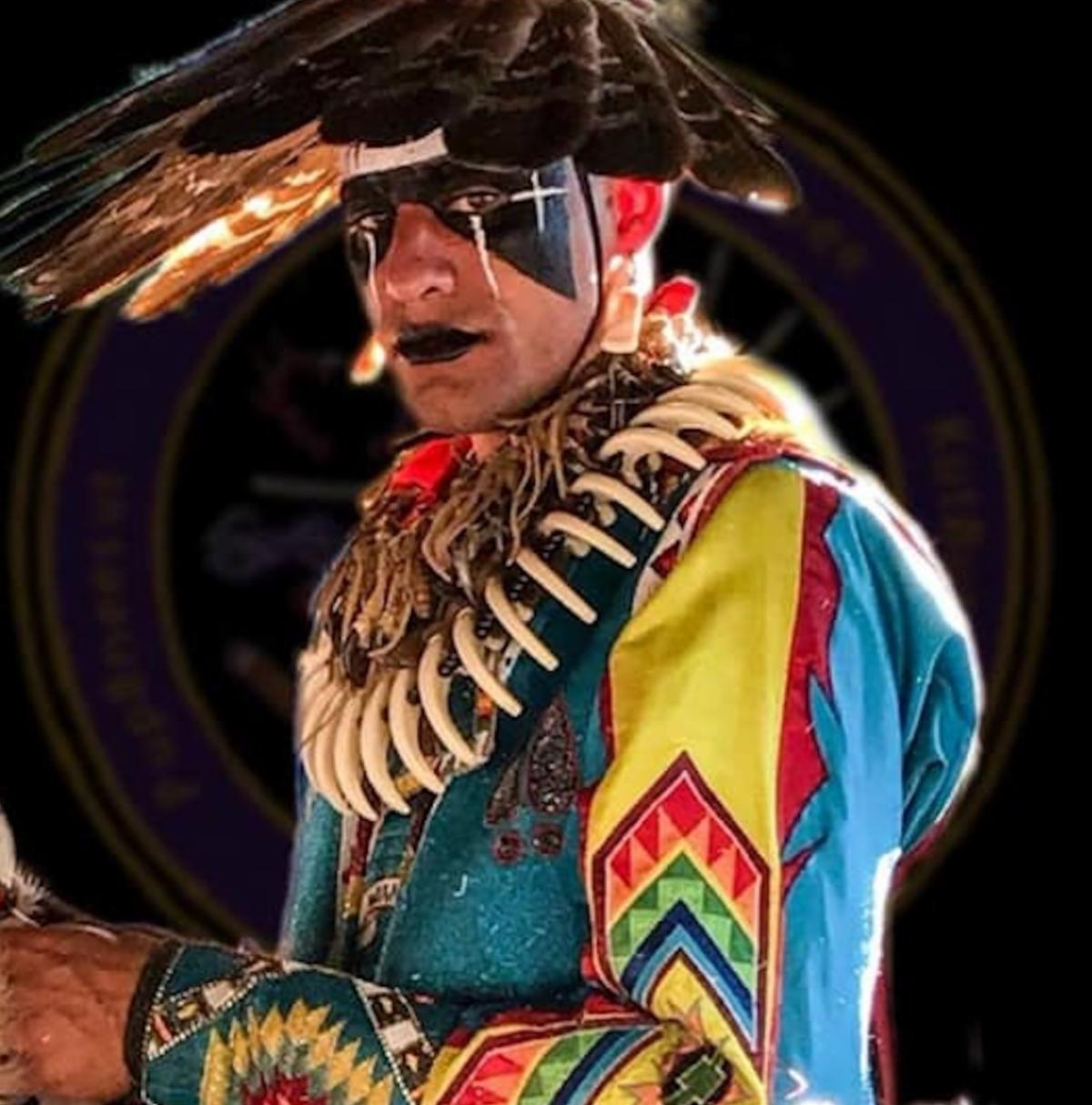 Icon of people talking at a meeting