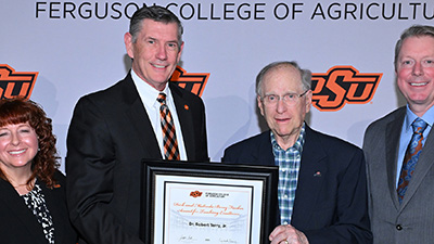 Rob Terry receives the Dick and Malinda Berry Fischer Award for Excellence in Teaching.