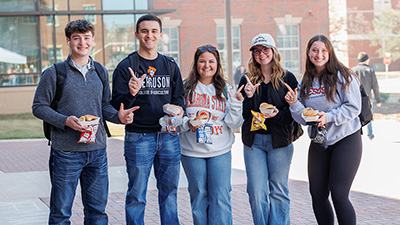 Students at the hamburger cookout during Ferguson Week.