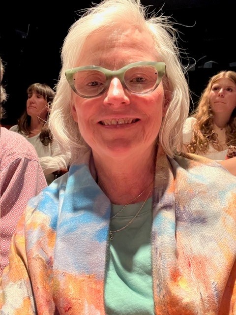 picture of a woman in glasses