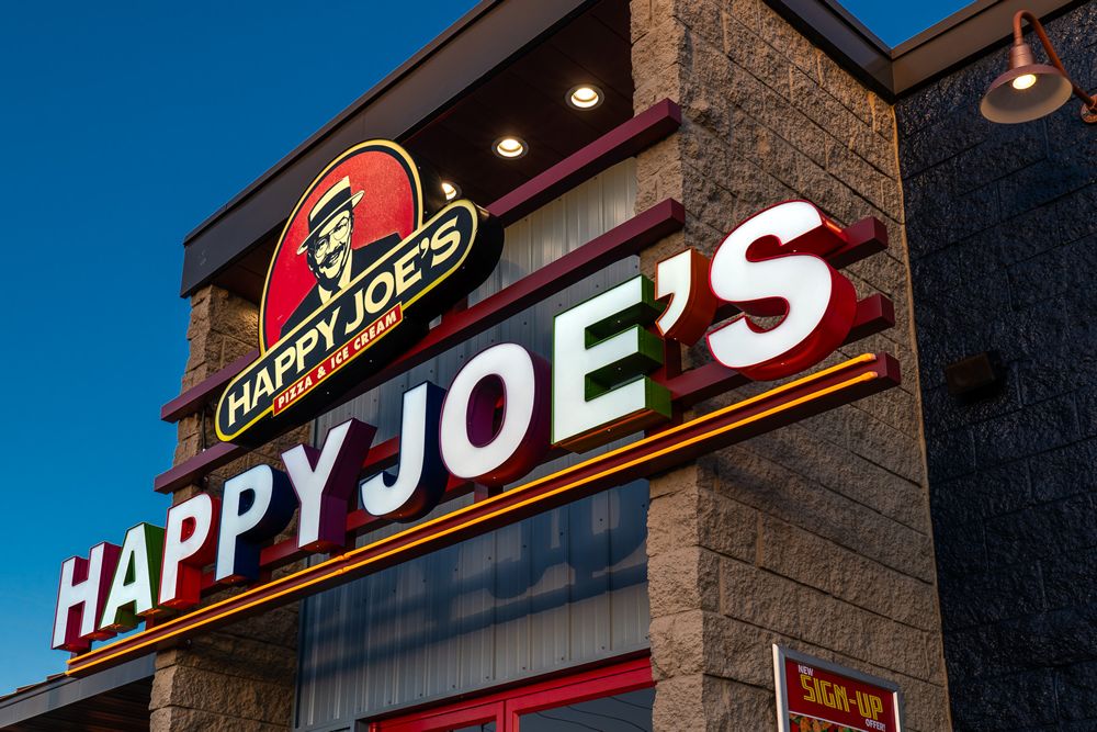 Happy Joe's Reflects on a Milestone Year of Growth, Recognition and Community Impact