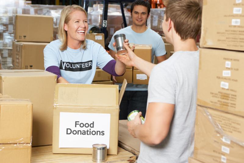 volunteer_food_donation.jpg