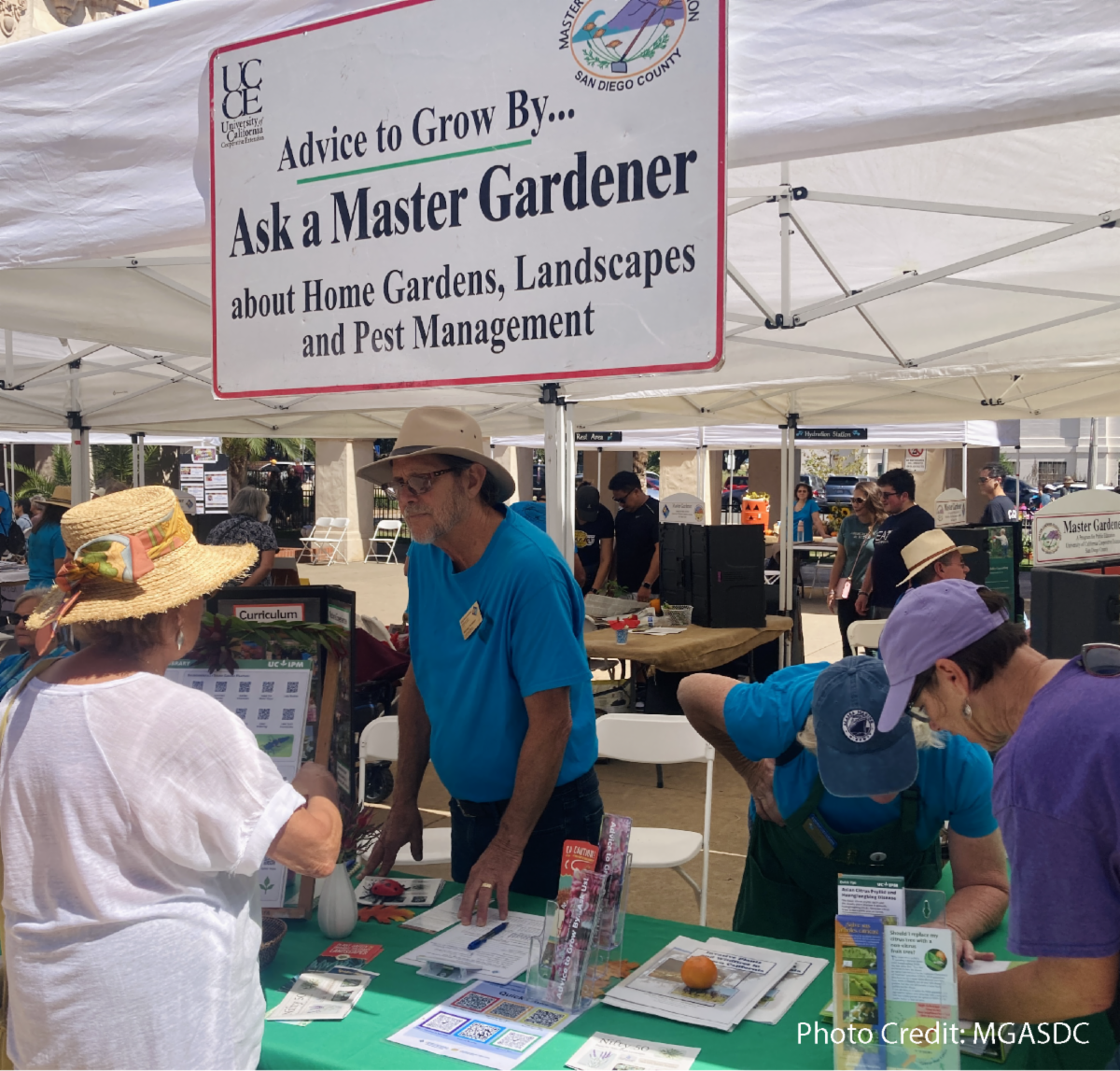 Photo of an Ask A Master Gardener booth.