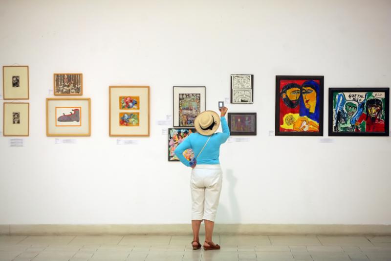 exhibition_painting.jpg