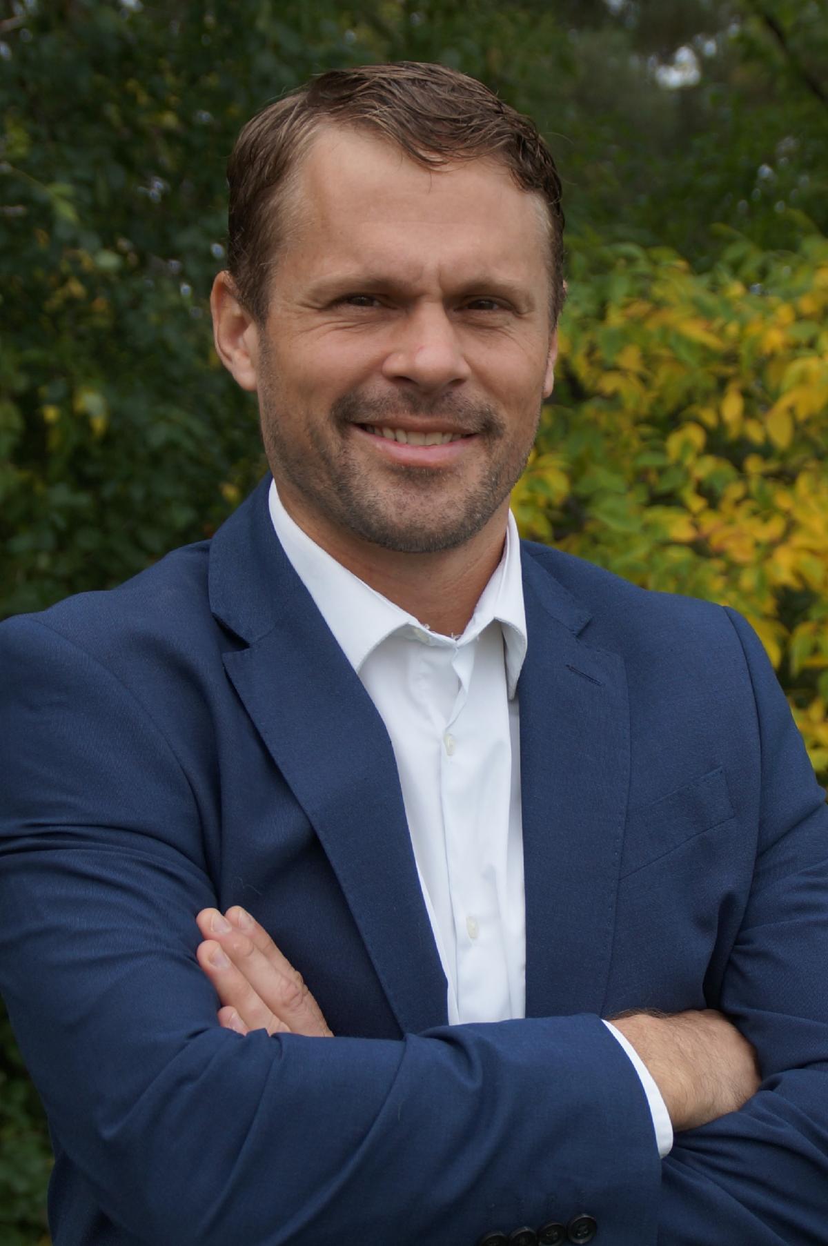 Steve Kalina - head shot.jpg