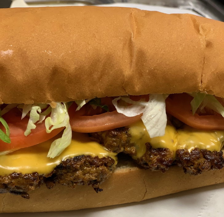 Lil Dizzys Cafe - Hot-Sausage-PoBoy-2