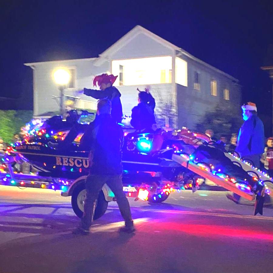 Lighted Parade HMB.jpg