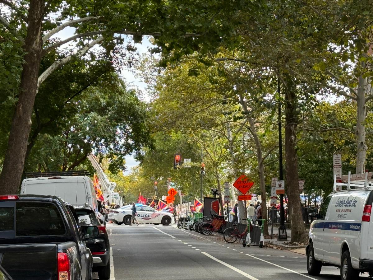Public demonstration near Swedenborg House