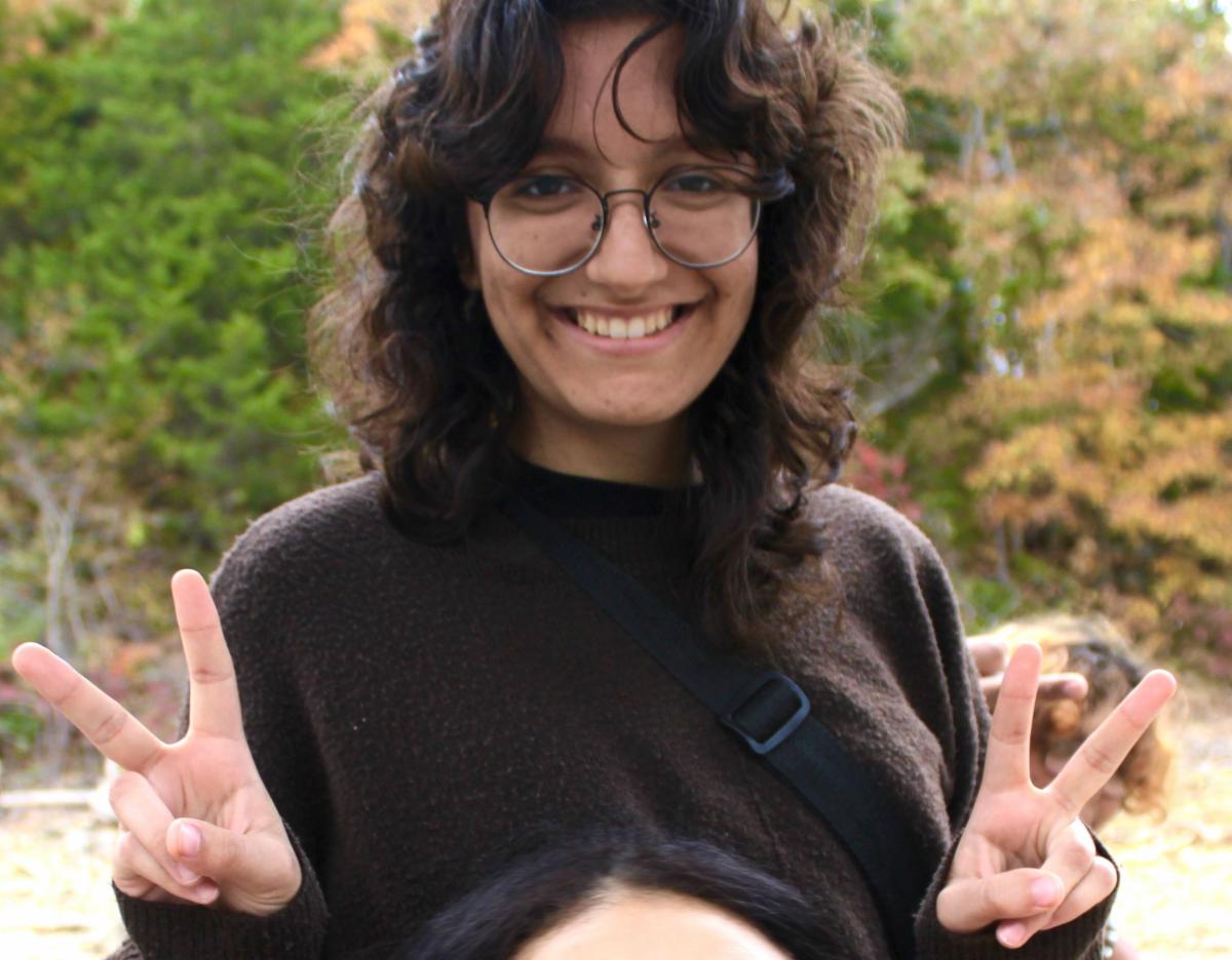 A picture of undergraduate student Sophia Novoa.