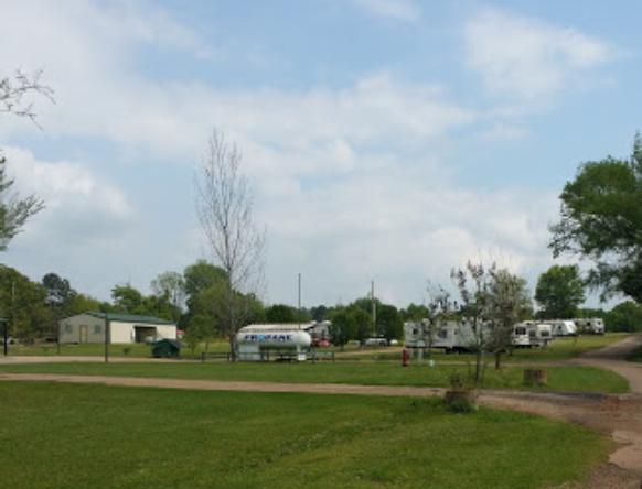 Investment Opportunity - Fully Occupied Motel & RV Park in East Texas